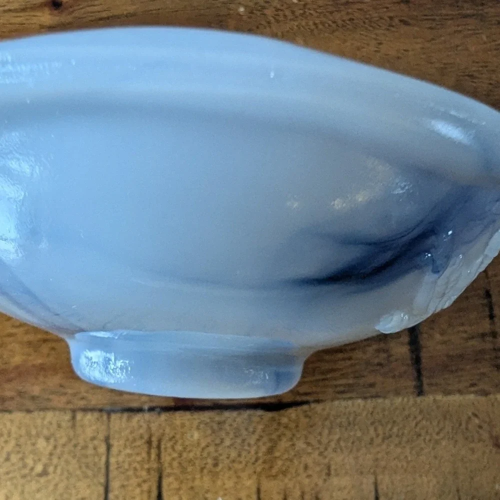 Vtg Avon May 1978 White Blue‎ Swirl Slag Glass Rose Floral Soap Trinket Dish